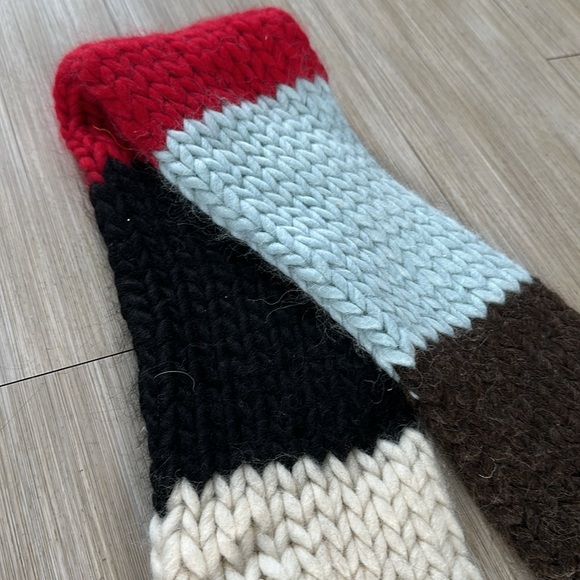 Scarf - Picture 2 of 3